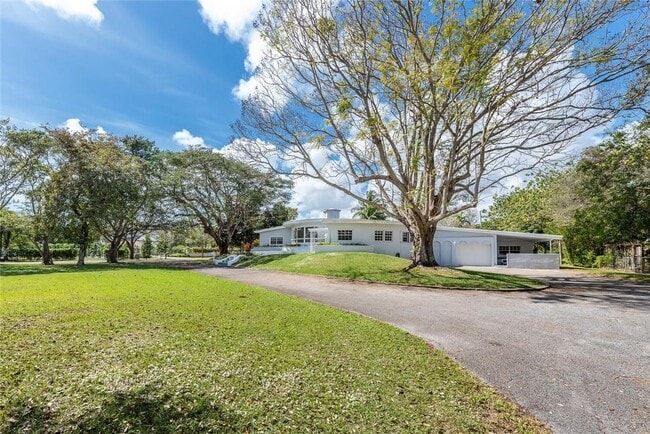 Building Photo - 6205 SW 108th St