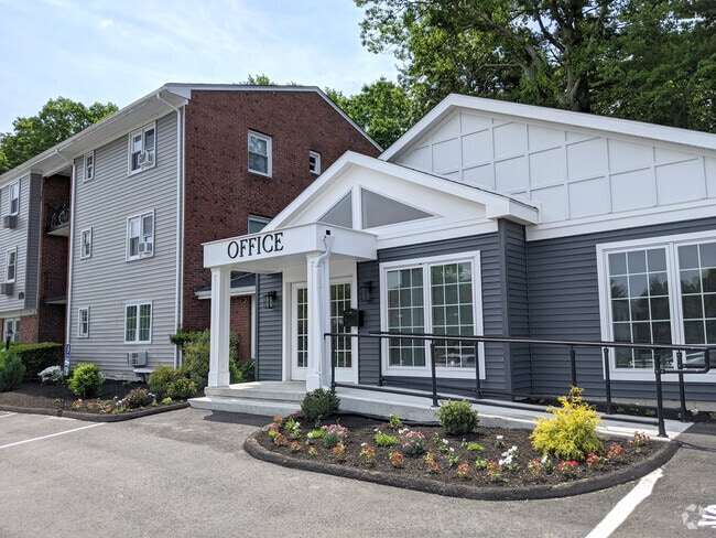 Office - Colonial Townhouse Apartments