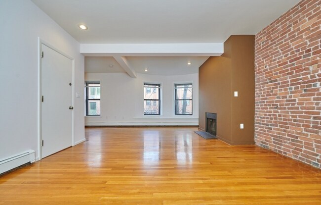 Foto del edificio - 36 Symphony Rd