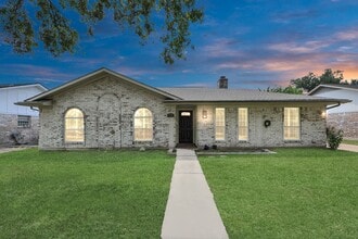 Building Photo - 7710 Colony Dr