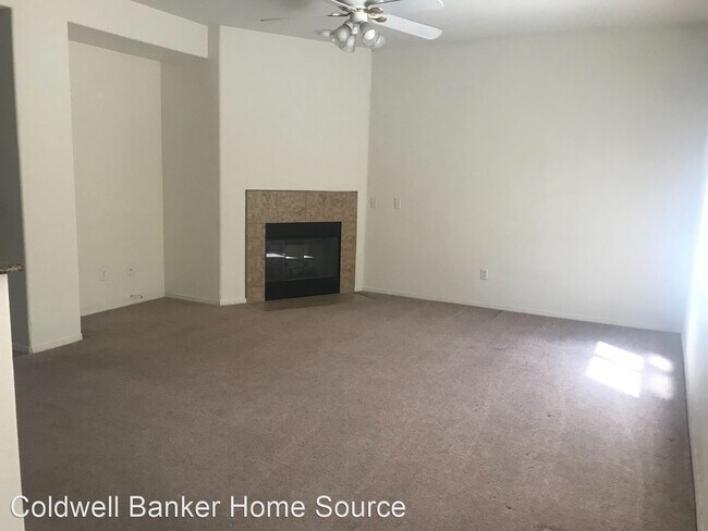 Foto del edificio - 5 br, 2.5 bath House - 15835 Yosemite St