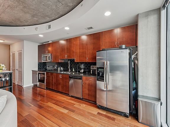 Photo - 400 W Peachtree St NW Apartment