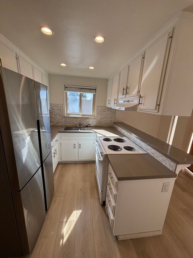 Building Photo - 2790 Madison St