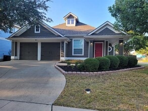 Building Photo - 9800 Meadow Rue Dr