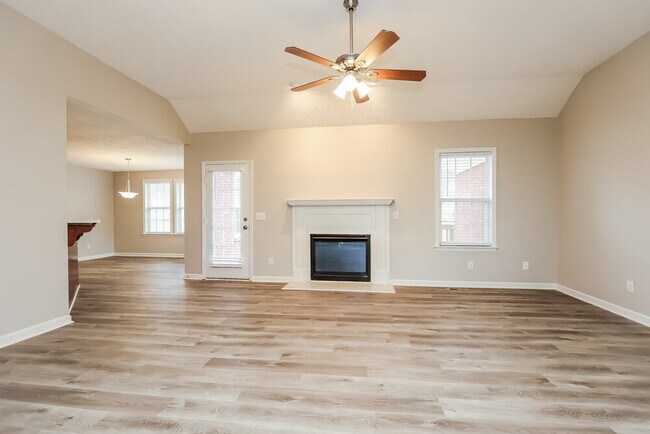 Foto del edificio - 4116 Highlander Ct