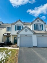 Building Photo - 709 Blossom Ct