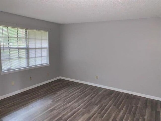 Photo - 145 Horseshoe Dr Townhome