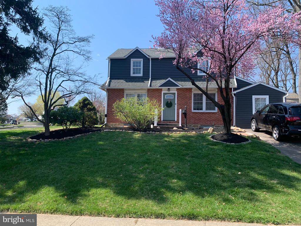 Foto principal - 550 School House Ln