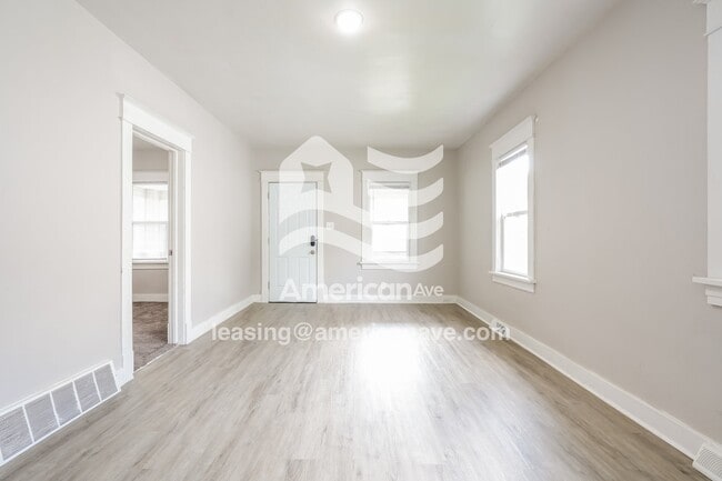 Building Photo - 1806 S Taylor St