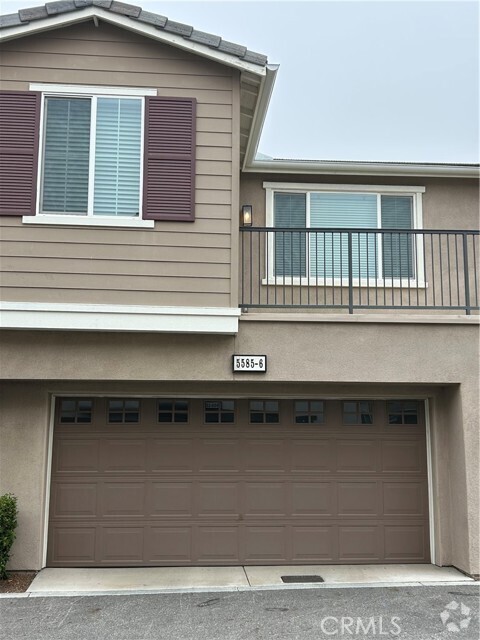 Building Photo - 5585 Kate Way