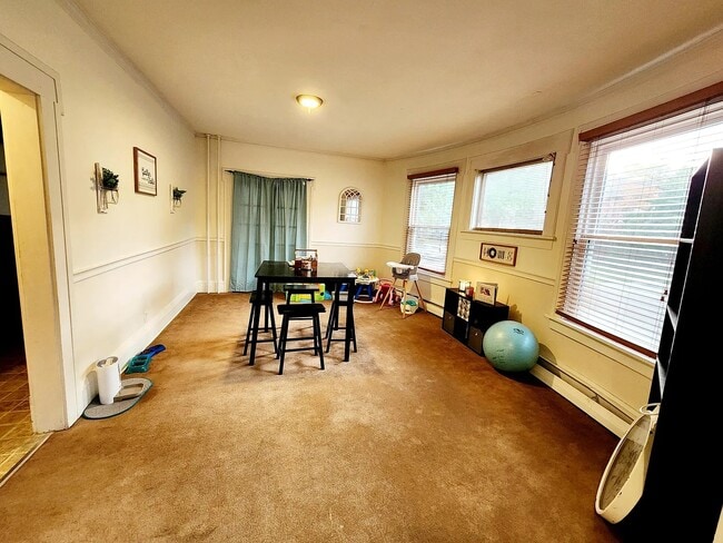 Dining room - 331 N North St