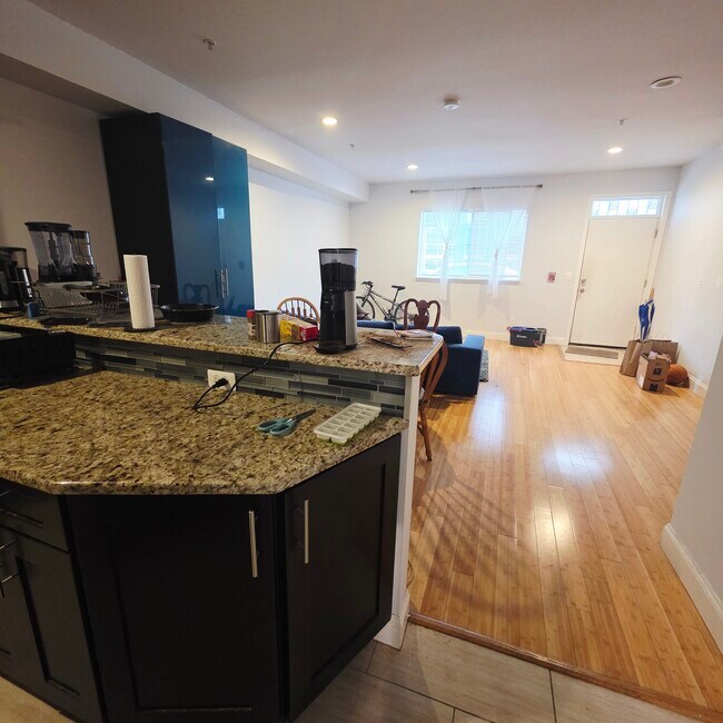 Foto del edificio - 628 N 11th St