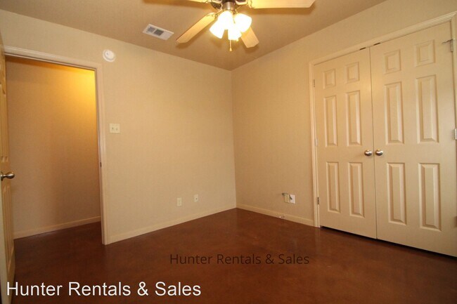 Building Photo - 3300 Alicante Ct