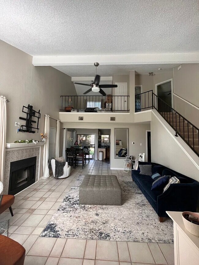 Building Photo - 12917 Meehan Dr