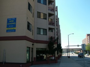 100 North Main Premium Resident/Retail Center photo'