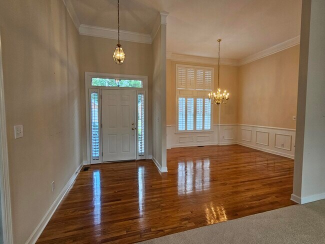 Building Photo - 115 Willow Oak Loop