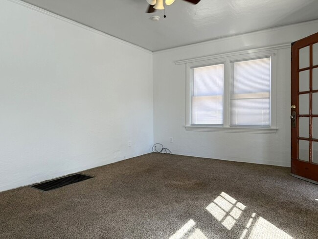 Building Photo - 2229/2231ist.