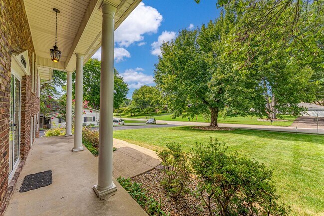 Building Photo - 9528 Gulf Park Dr
