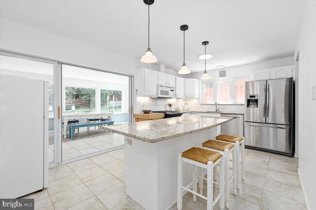 Foto del edificio - 4607 Exeter St