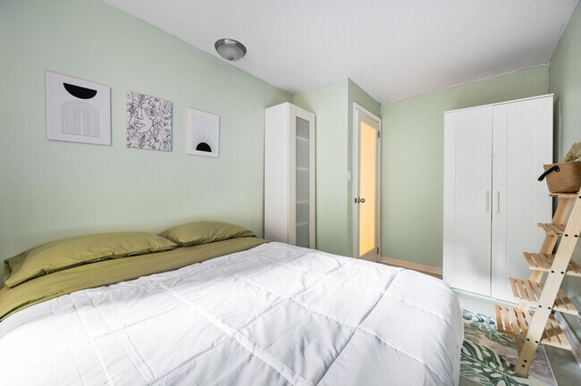 Foto del edificio - 252 E 33rd St