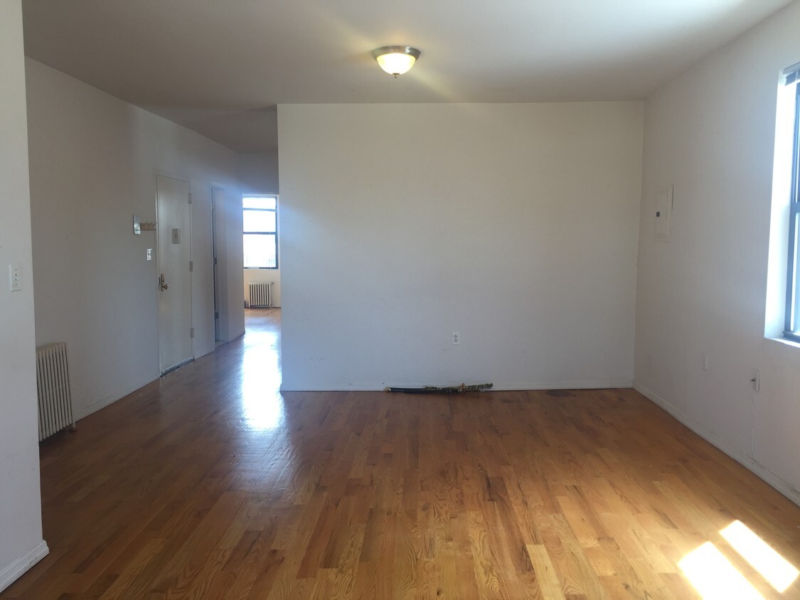 Primary Photo - 3457 9th St
