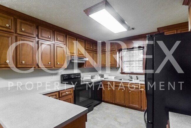 Building Photo - Beautiful All Brick Home in Prattville, Av...