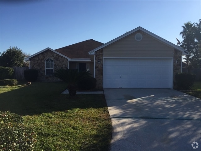 Building Photo - 11197 Windlesham Ct