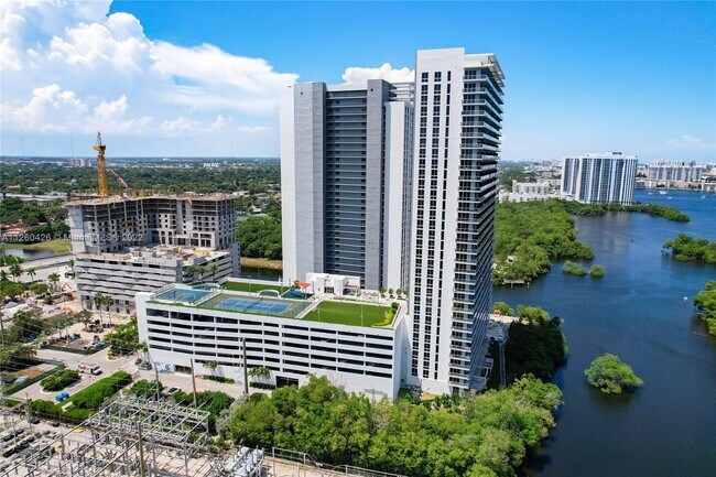 Building Photo - 16385 Biscayne Blvd