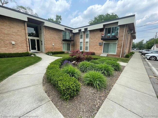 Building Photo - 4200 Rochester Rd