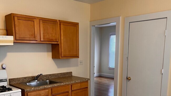 Foto del edificio - 552 Winthrop Ave