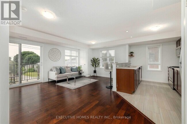 Photo du bâtiment - 361 Lancaster St W