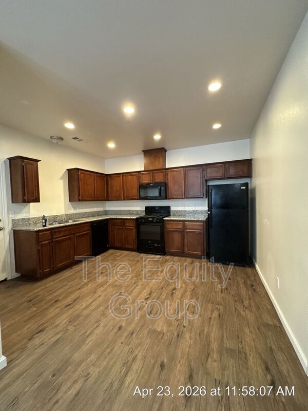 Foto del edificio - 3500 Villa St