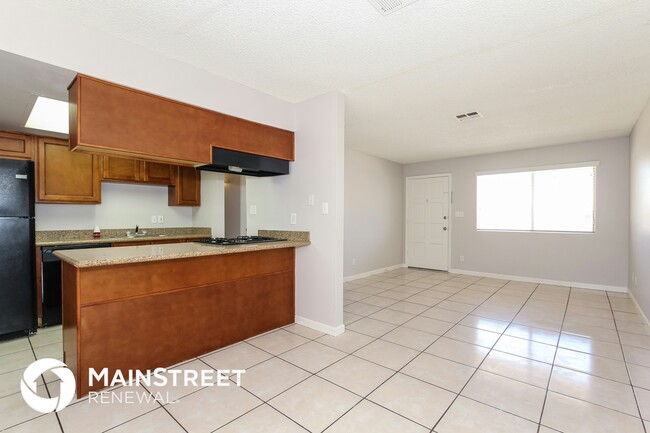 Foto del edificio - 8435 W Heatherbrae Dr
