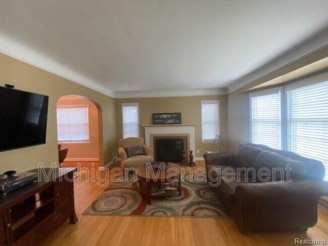 Building Photo - 1160 Vernier Rd