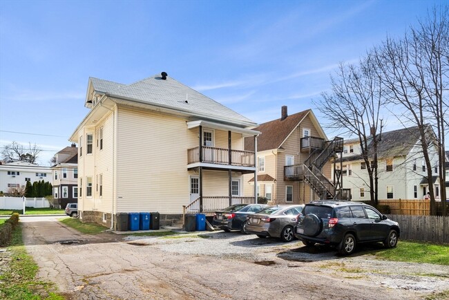 Building Photo - 37 Dysart St