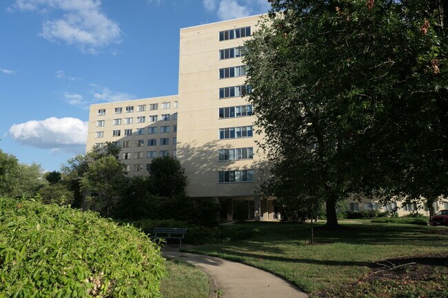 Building Photo - 6631 Wakefield Dr Building Photo - 6631 Wakefield Dr