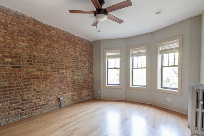 Building Photo - 4602 N Winchester Ave