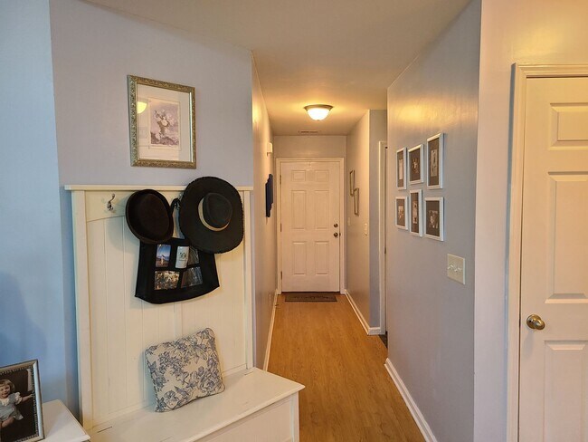 Foto del edificio - 134 Derby Ln