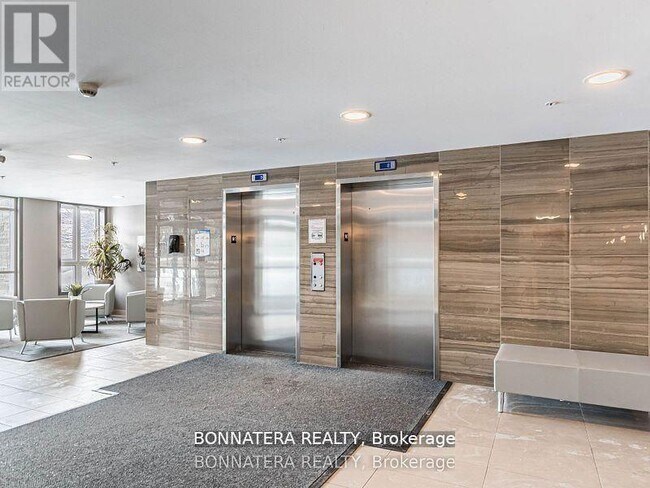 Photo du bâtiment - 5010 Corporate Dr