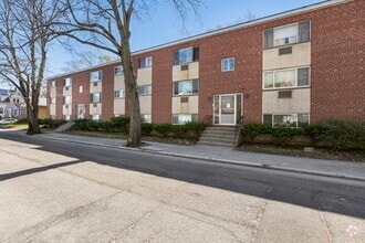 Building Photo - 96 Itasca St