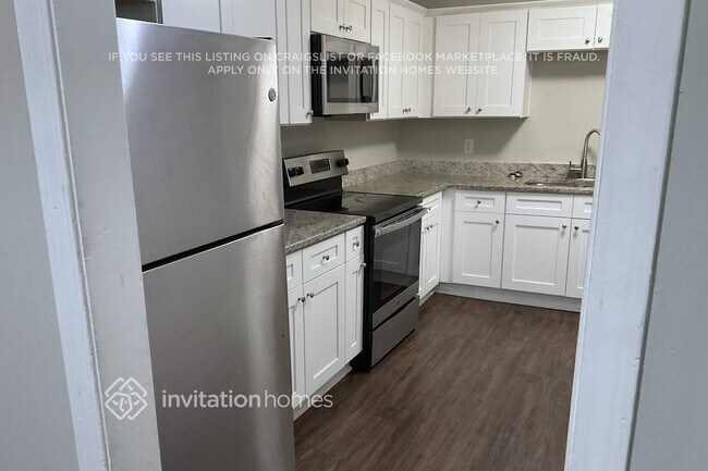 Foto del edificio - 469 Stephenson Rd