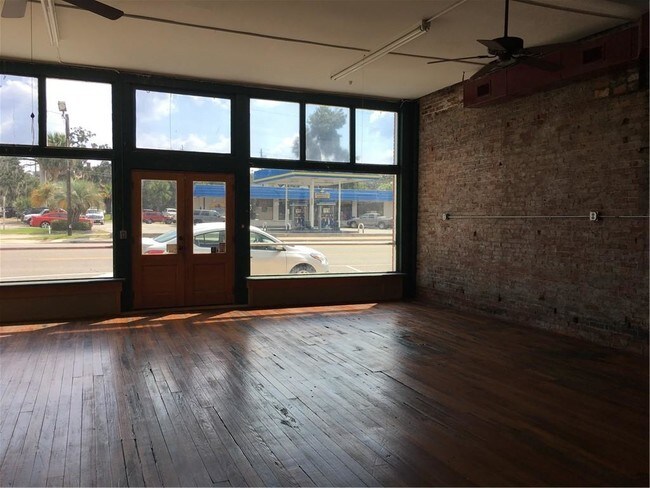 Building Photo - 115 N Walton St