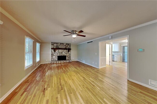 Foto del edificio - 5220 Highland Trail