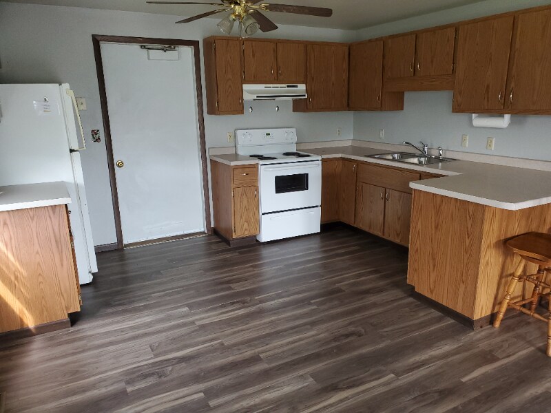 Foto del edificio - 227 E Indianwood Dr