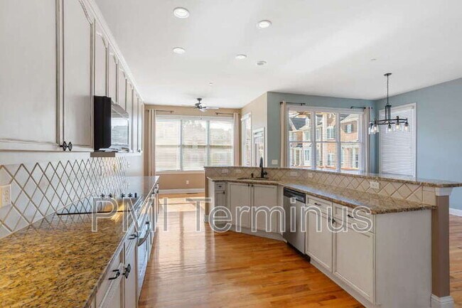 Foto del edificio - 321 Creekbank Way SE