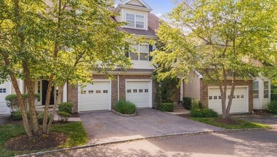 Building Photo - 2 Dogwood Ct