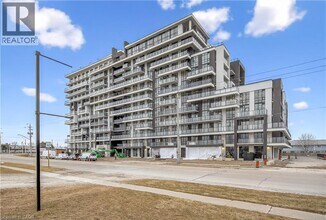 Building Photo - 461 Green Rd