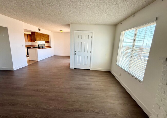 Building Photo - 6984 Appleton Dr