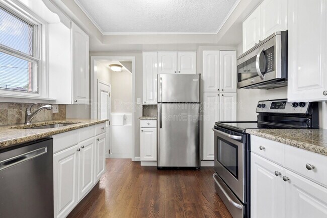 Building Photo - 12769 Mercier St