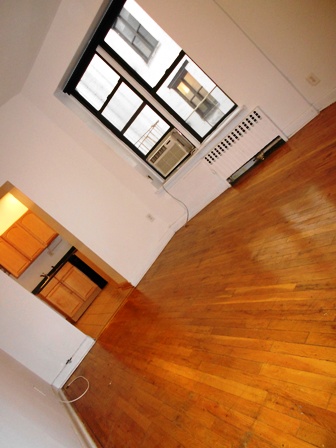 Primary Photo - 130 Claremont Ave
